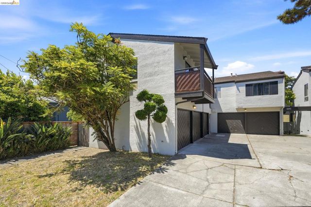 3425 Carlson Blvd, El Cerrito, CA 94530
