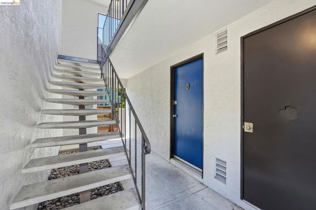 3425 Carlson Blvd, El Cerrito, CA 94530