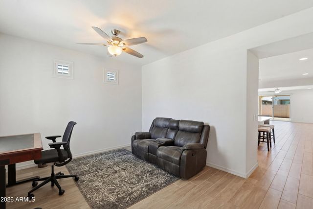 9025 W SAN MIGUEL Avenue, Glendale, AZ 85305