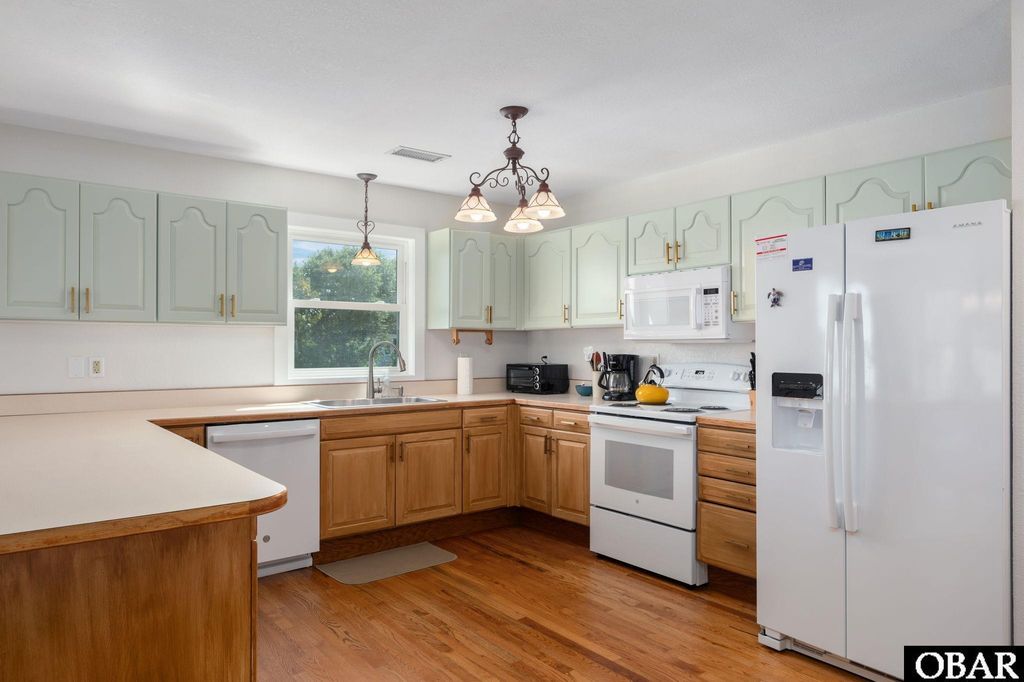 Image 13 of property listing at 115 Trinitie Drive Lot 8, Duck, NC 27959