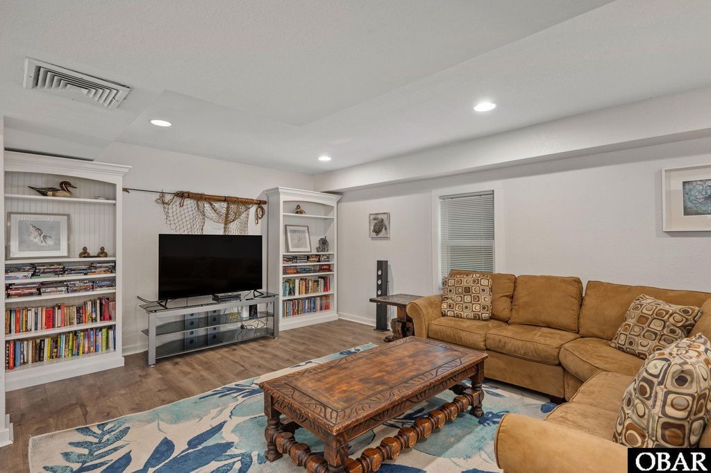 Image 36 of property listing at 115 Trinitie Drive Lot 8, Duck, NC 27959