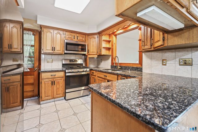 52 Gabriel Drive, Naugatuck, CT 06770