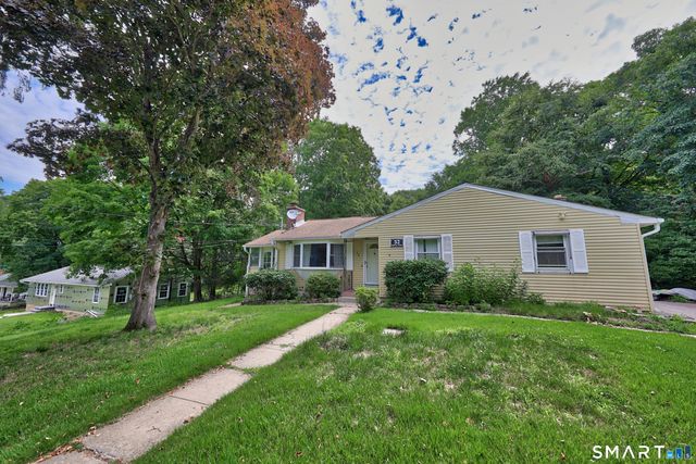 52 Gabriel Drive, Naugatuck, CT 06770