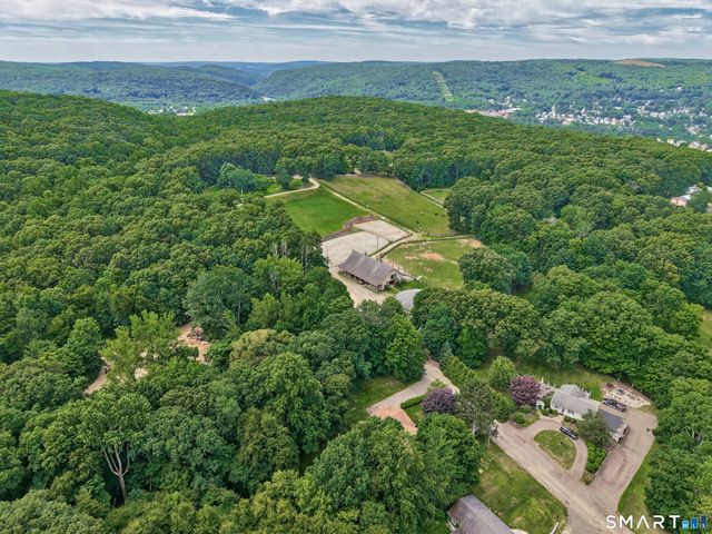52 Gabriel Drive, Naugatuck, CT 06770