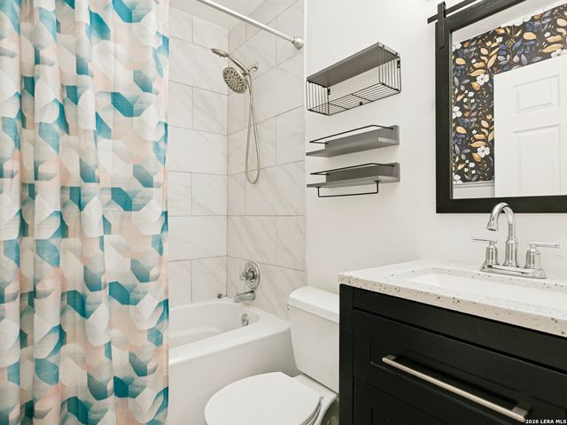 4802 Castle Guard, San Antonio, TX 78218