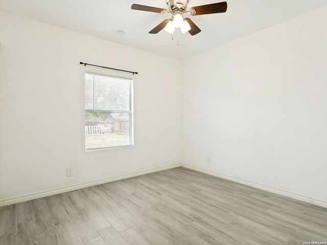 4802 Castle Guard, San Antonio, TX 78218