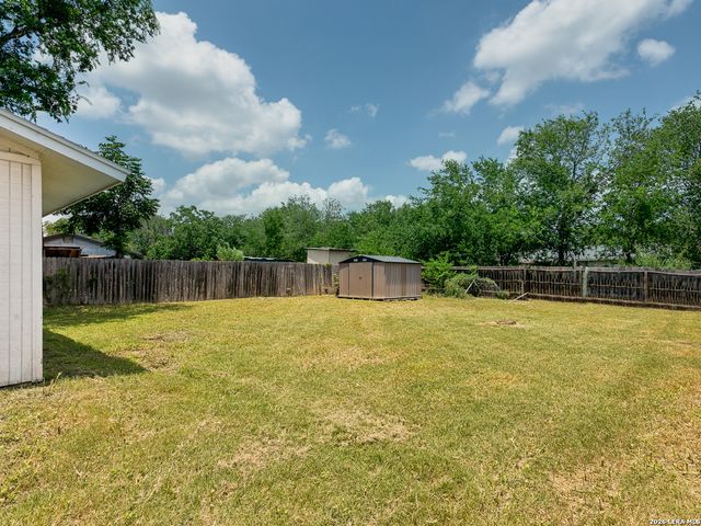 4802 Castle Guard, San Antonio, TX 78218