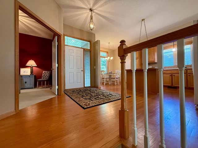 2235 Glacier Way, Hastings, MN 55033