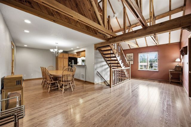3812 Crestwood Drive NW, Cedar Rapids, IA 52405