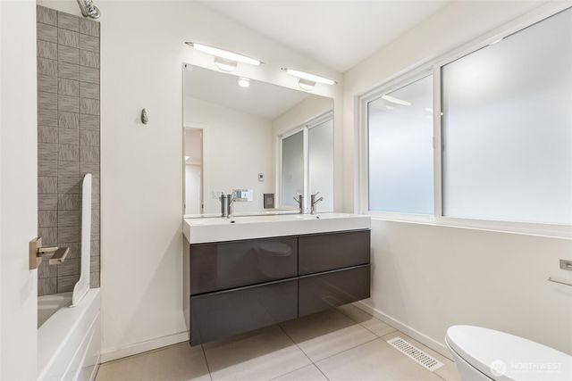 12456 SE 27th Street, Bellevue, WA 98005
