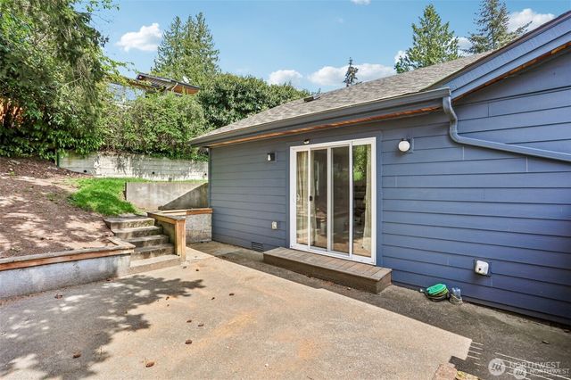 12456 SE 27th Street, Bellevue, WA 98005