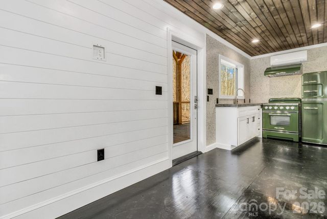 1115 Paint Rock Road, Hot Springs, NC 28743