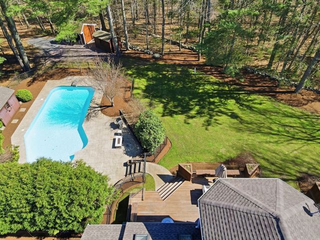 15 Grist Mill Ln, Pembroke, MA 02359