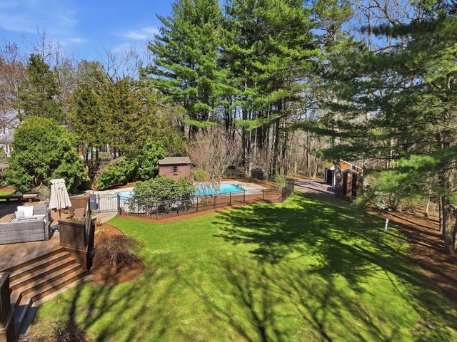 15 Grist Mill Ln, Pembroke, MA 02359