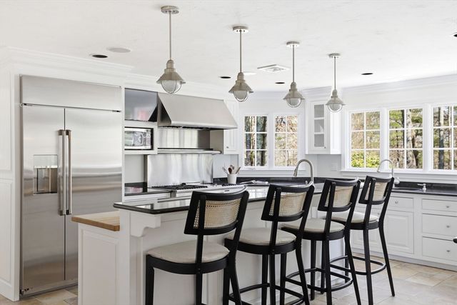 15 Grist Mill Ln, Pembroke, MA 02359
