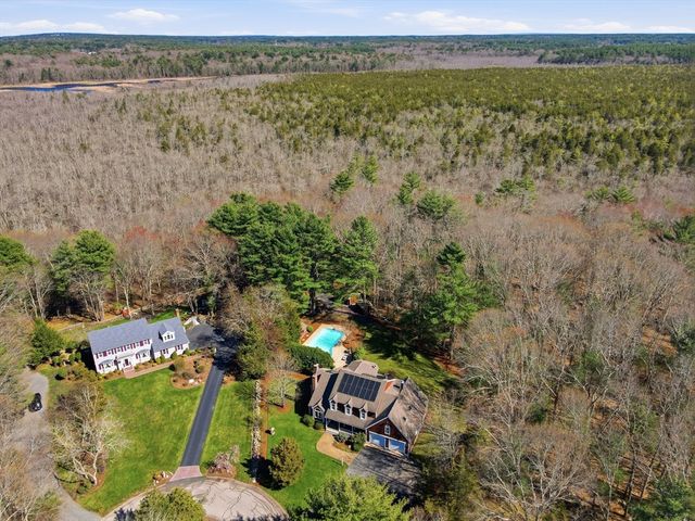 15 Grist Mill Ln, Pembroke, MA 02359