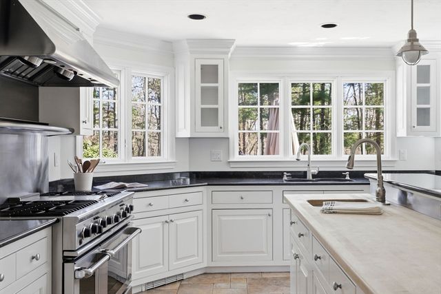 15 Grist Mill Ln, Pembroke, MA 02359