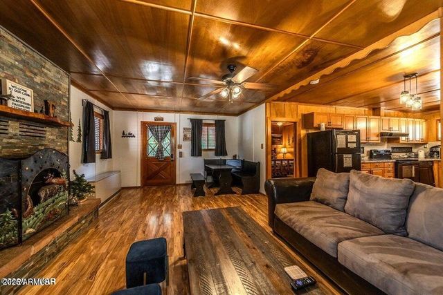 3396 NAVAJO Drive, Overgaard, AZ 85933