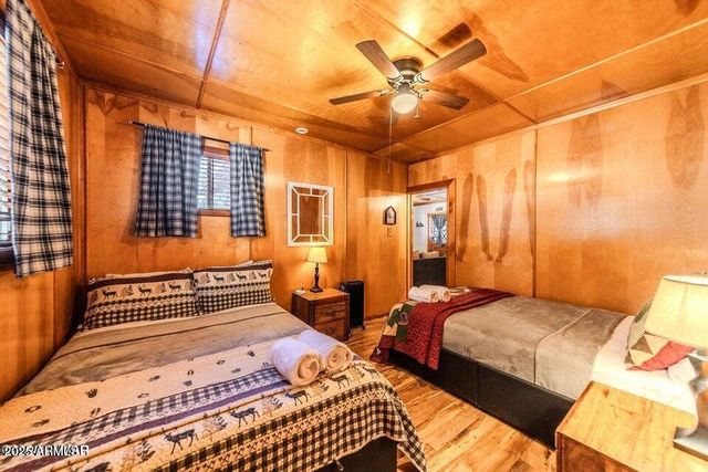 3396 NAVAJO Drive, Overgaard, AZ 85933