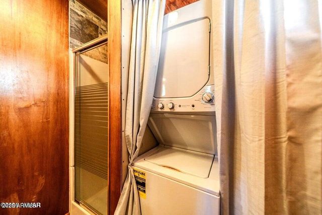 3396 NAVAJO Drive, Overgaard, AZ 85933