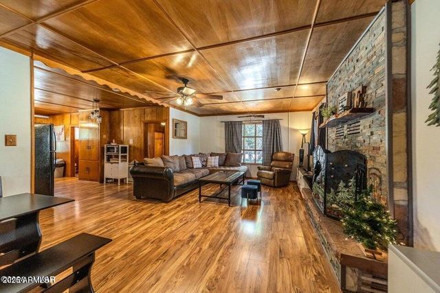 3396 NAVAJO Drive, Overgaard, AZ 85933