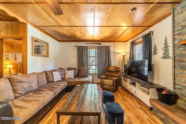 3396 NAVAJO Drive, Overgaard, AZ 85933