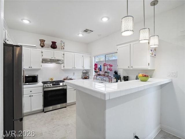 912 Appaloosa Hills Avenue, North Las Vegas, NV 89081