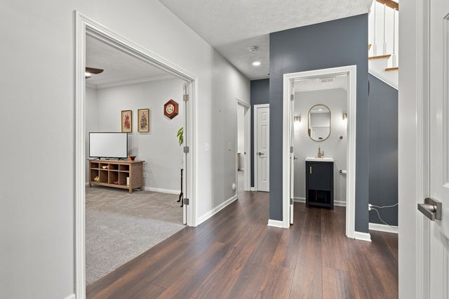 1004 Cross Creek Ct, Hendersonville, TN 37075