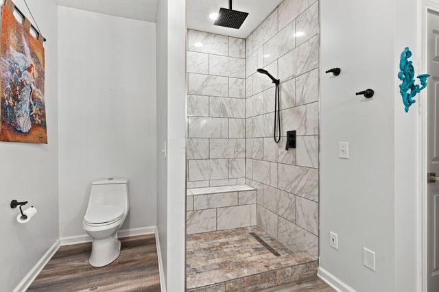 1004 Cross Creek Ct, Hendersonville, TN 37075