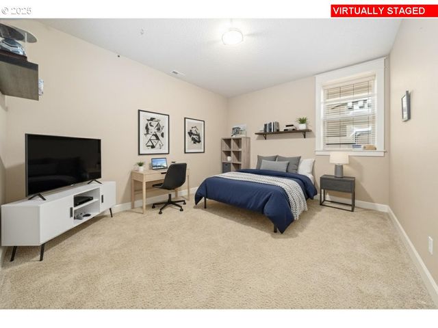 683 N V St, Washougal, WA 98671