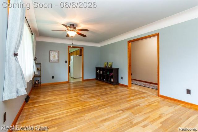 331 Lochaven Road, Waterford Charter Township, MI 48327