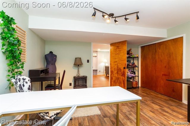 331 Lochaven Road, Waterford Charter Township, MI 48327