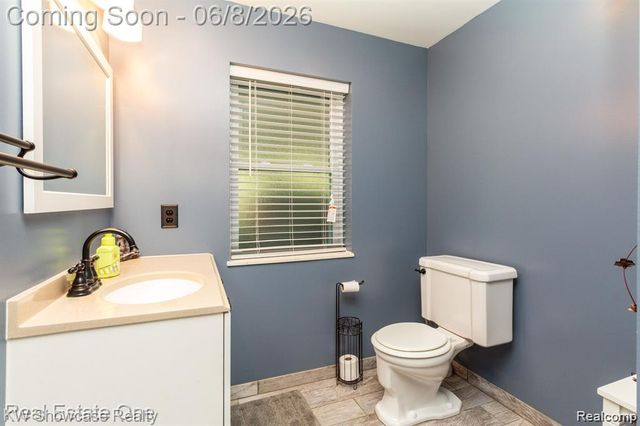 331 Lochaven Road, Waterford Charter Township, MI 48327