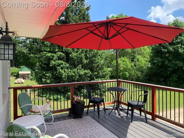 331 Lochaven Road, Waterford Charter Township, MI 48327