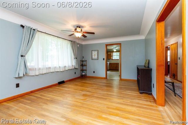 331 Lochaven Road, Waterford Charter Township, MI 48327