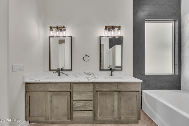 1404 HARLAN POINT Place, El Paso, TX 79928