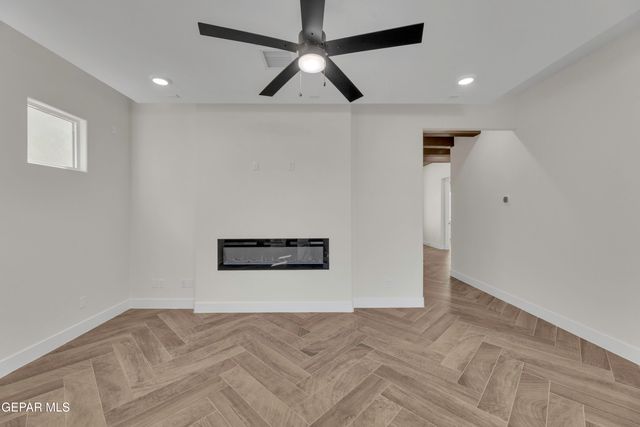 1404 HARLAN POINT Place, El Paso, TX 79928