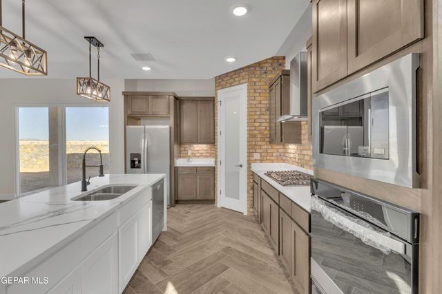 1404 HARLAN POINT Place, El Paso, TX 79928