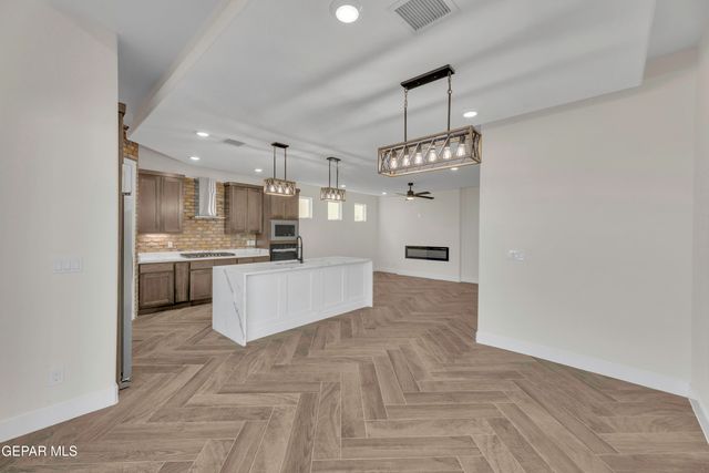 1404 HARLAN POINT Place, El Paso, TX 79928