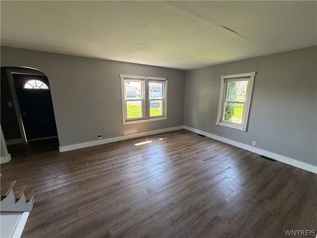 7453 Lincoln Avenue Extension, Lockport Town, NY 14094