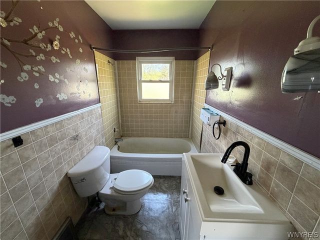 7453 Lincoln Avenue Extension, Lockport Town, NY 14094