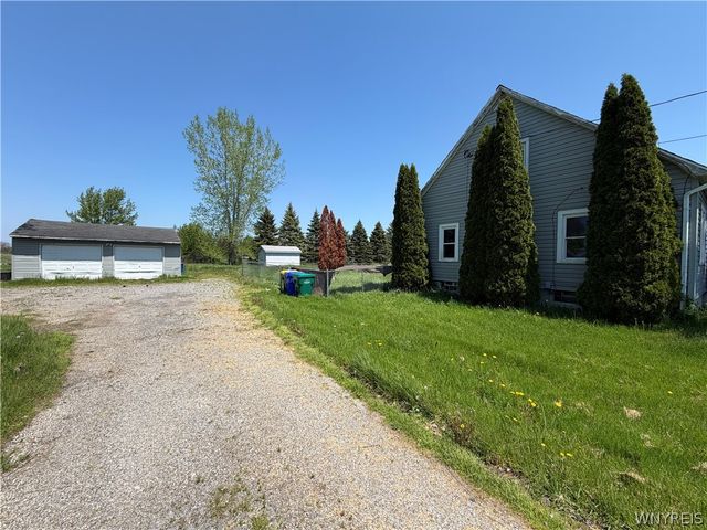 7453 Lincoln Avenue Extension, Lockport Town, NY 14094