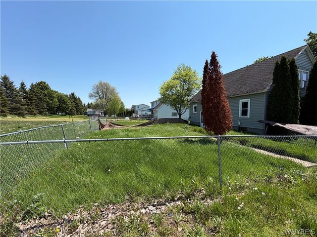 7453 Lincoln Avenue Extension, Lockport Town, NY 14094