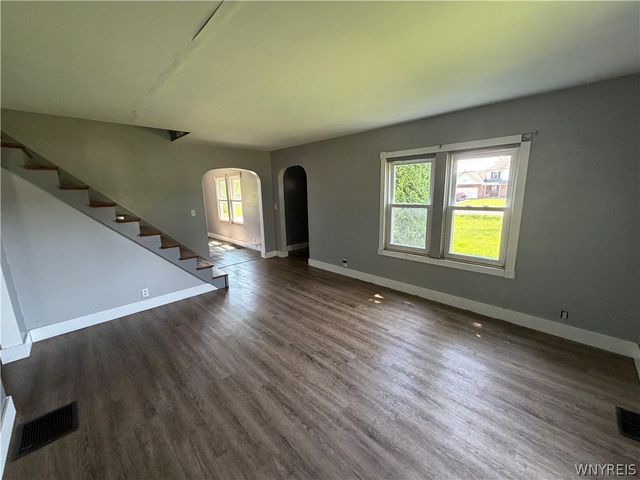 7453 Lincoln Avenue Extension, Lockport Town, NY 14094
