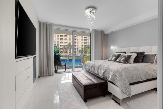 2950 NE 188th Street 122, Aventura, FL 33180