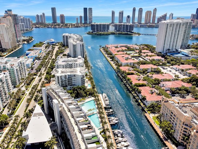 2950 NE 188th Street 122, Aventura, FL 33180
