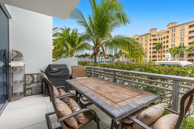 2950 NE 188th Street 122, Aventura, FL 33180