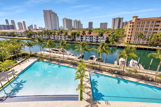 2950 NE 188th Street 122, Aventura, FL 33180