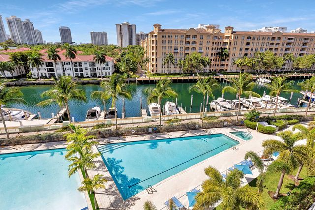 2950 NE 188th Street 122, Aventura, FL 33180