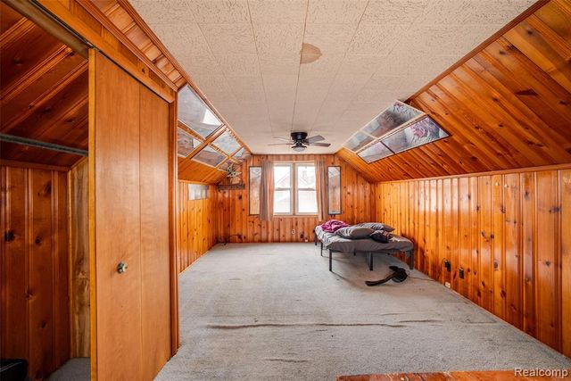 9387 Salem, Redford, MI 48239